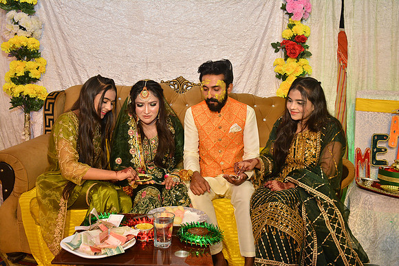 Usman & Maria Mehndi 00219