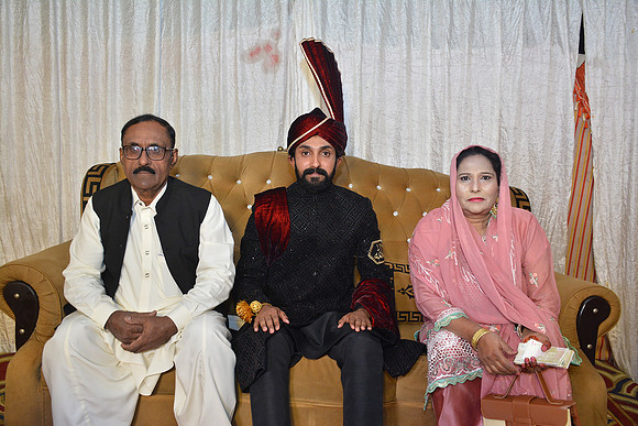 Usman & Hafsa Barat 00051
