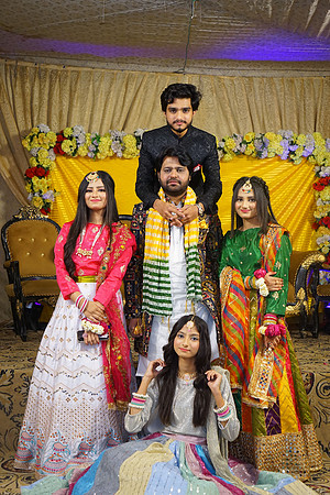 Umer Hayat & Qurat ul Ain Mehndi 00249