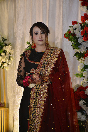 Usman & Hafsa Barat 00195