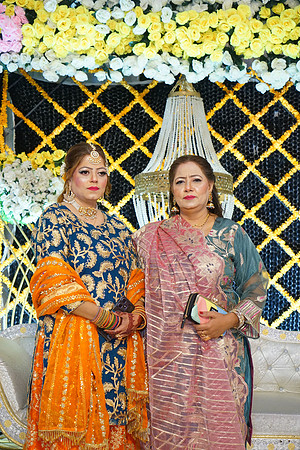Ayesha & Arslan Mehndi 00143