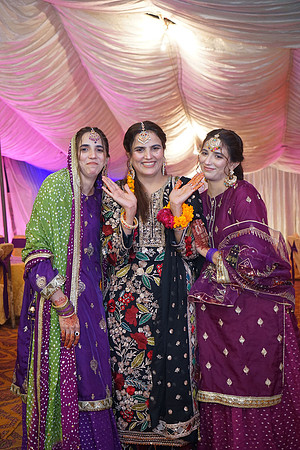 Iqra & Amjad Mehndi 00144