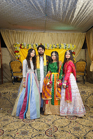 Umer Hayat & Qurat ul Ain Mehndi 00245