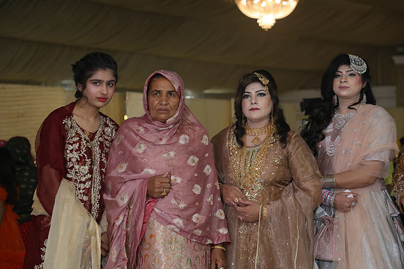 Ibrar & Aleena Barat 00270