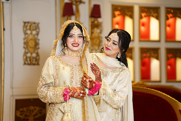 Ayesha & Khurram Nikah 00186