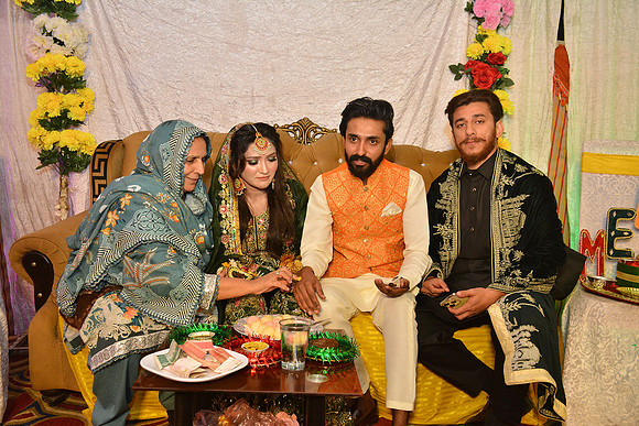 Usman & Maria Mehndi 00192