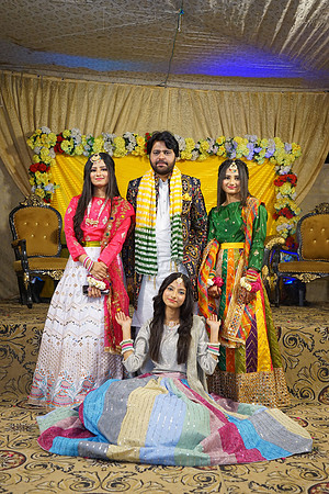 Umer Hayat & Qurat ul Ain Mehndi 00247