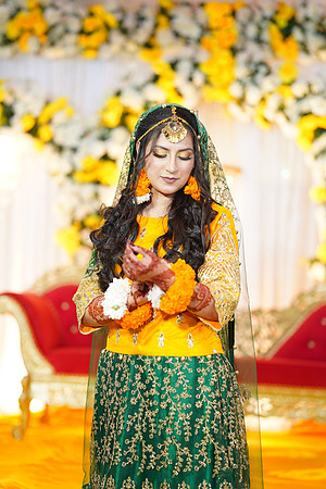 Uzair & Faria Mehndi 00017