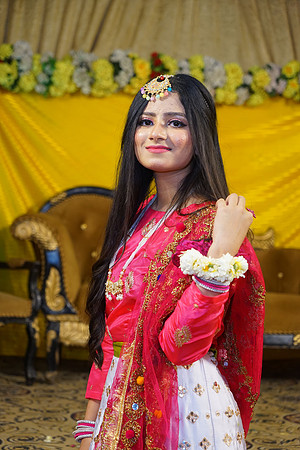 Umer Hayat & Qurat ul Ain Mehndi 00226