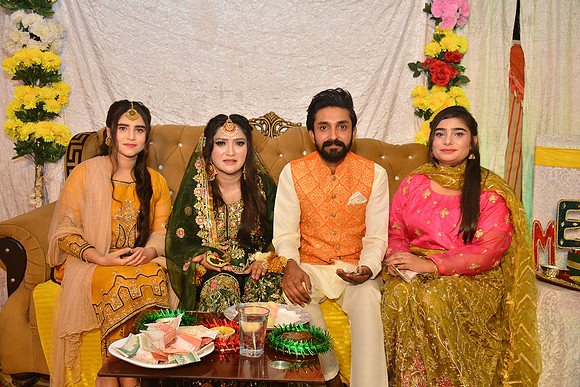 Usman & Maria Mehndi 00211