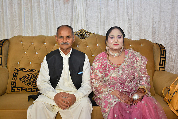 Usman & Hafsa Barat 00023