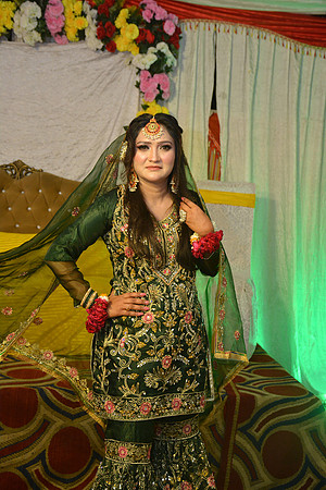 Usman & Maria Mehndi 00038