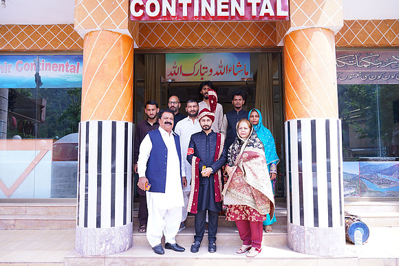 Haseeb & Usba Barat00100