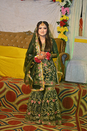 Usman & Maria Mehndi 00024