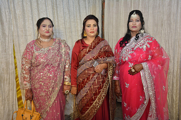 Usman & Hafsa Barat 00030