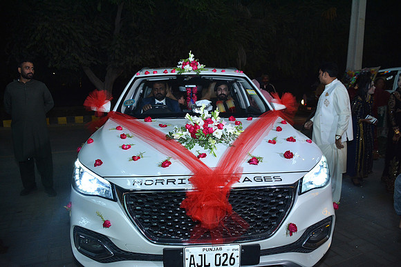 Usman & Hafsa Barat 00129