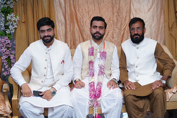 Azhar & Ayesha 00153