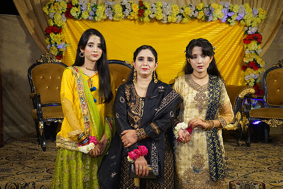 Umer Hayat & Qurat ul Ain Mehndi 00180