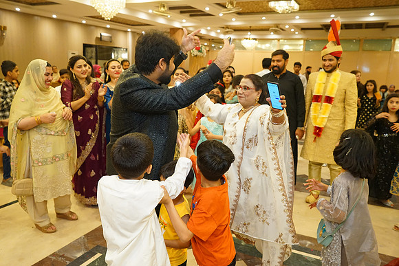 Farhan & Anum Barat 00209