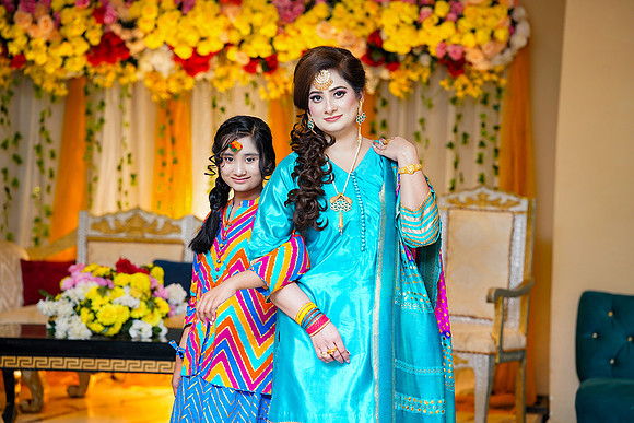 Iqra & Touqeer Mehndi 00064