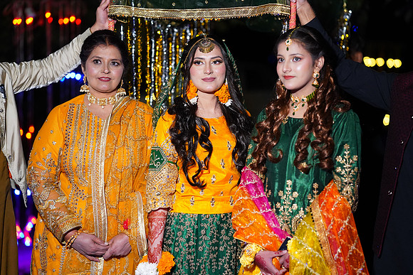 Uzair & Faria Mehndi 00233