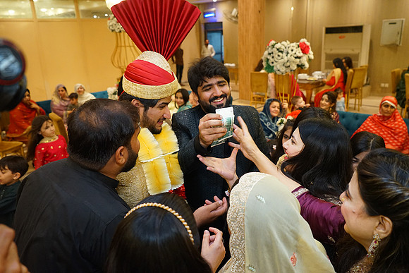 Farhan & Anum Barat 00203