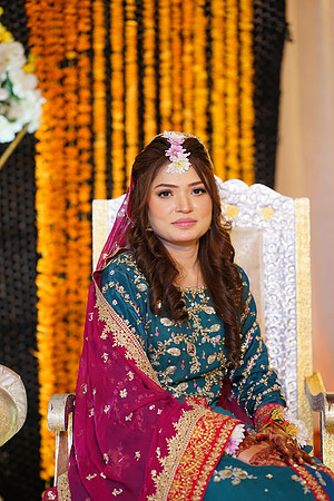 Ayesha & Arslan Mehndi 00020