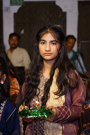 Rafiya & Fahad Mehndi 00268