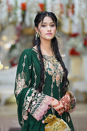 Ayesha & Arslan Barat 00210