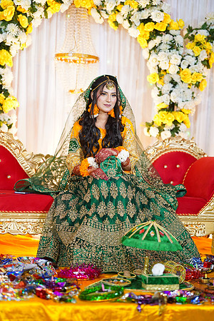 Uzair & Faria Mehndi 00053