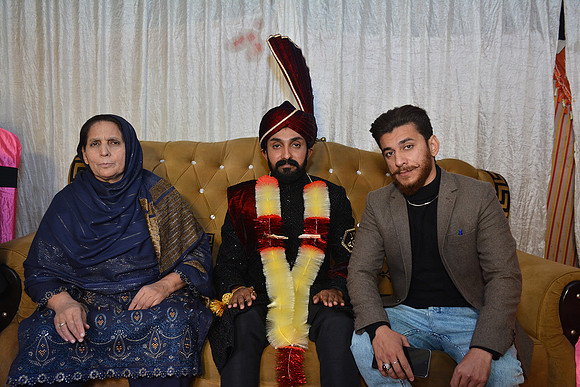 Usman & Hafsa Barat 00086