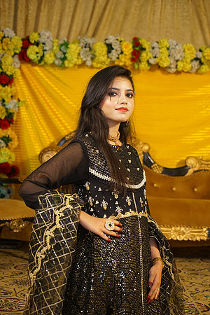 Umer Hayat & Qurat ul Ain Mehndi 00033