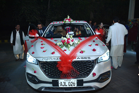 Usman & Hafsa Barat 00127