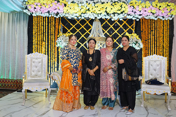 Ayesha & Arslan Mehndi 00150