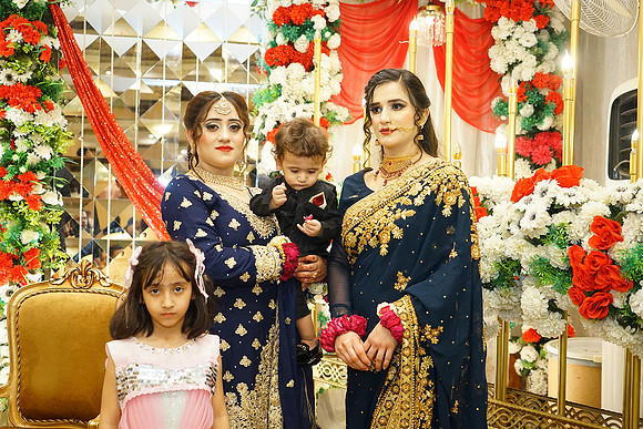 Farhan & Anum Barat 00214