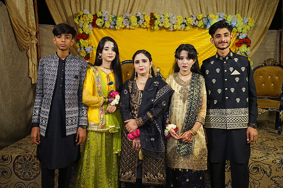 Umer Hayat & Qurat ul Ain Mehndi 00184