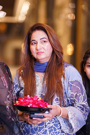 Sana & Ijaz Barat 00180