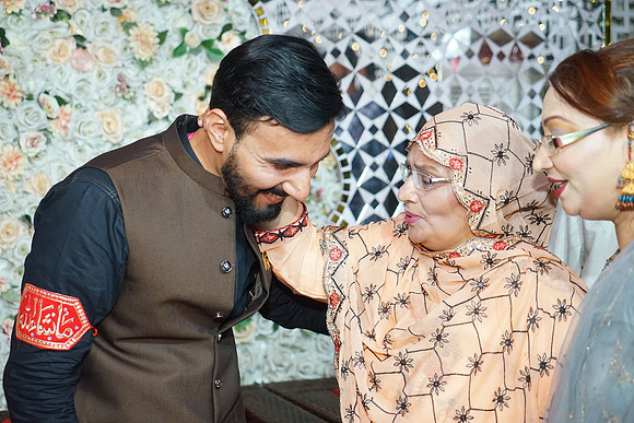 Fatima & Anjum 00222