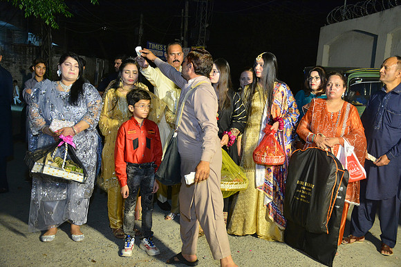 Usama & Bisma Mayon 00169