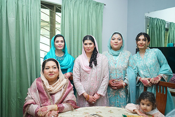 Hasan & Sundus Barat 00196