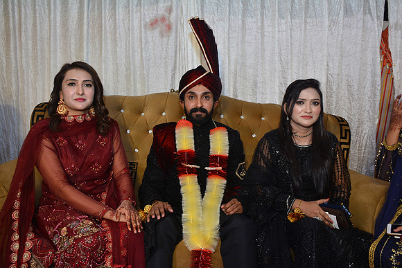 Usman & Hafsa Barat 00080