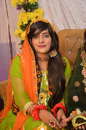 Usman & Maria Mehndi 00187