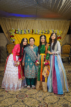 Umer Hayat & Qurat ul Ain Mehndi 00213
