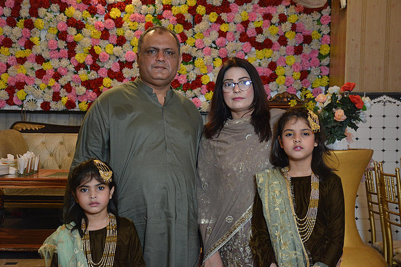 Usama & Bisma Mehndi 00222