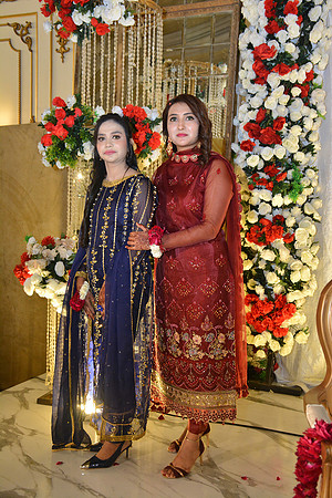 Usman & Hafsa Barat 00177