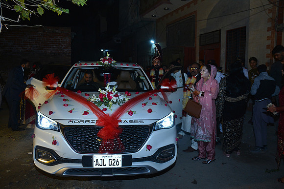 Usman & Hafsa Barat 00102
