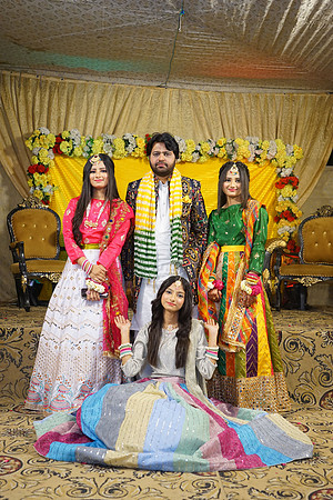 Umer Hayat & Qurat ul Ain Mehndi 00246