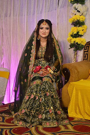 Usman & Maria Mehndi 00054