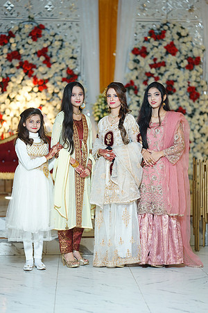 Hina & Jaffar Barat 00204