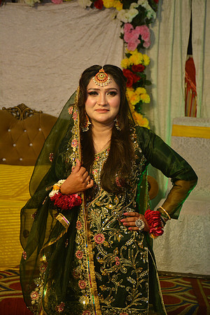 Usman & Maria Mehndi 00032